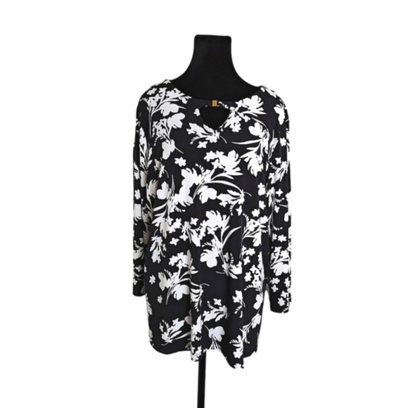 Liz Claiborne Tops - Liz Claiborne Floral 3 qtr. length Sleeved Blouse black and white Size 1X
